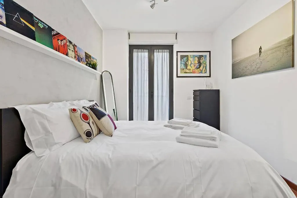 Milano-M1 Rock House Apartment  Milan